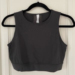 Lululemon size 8 gray crop top